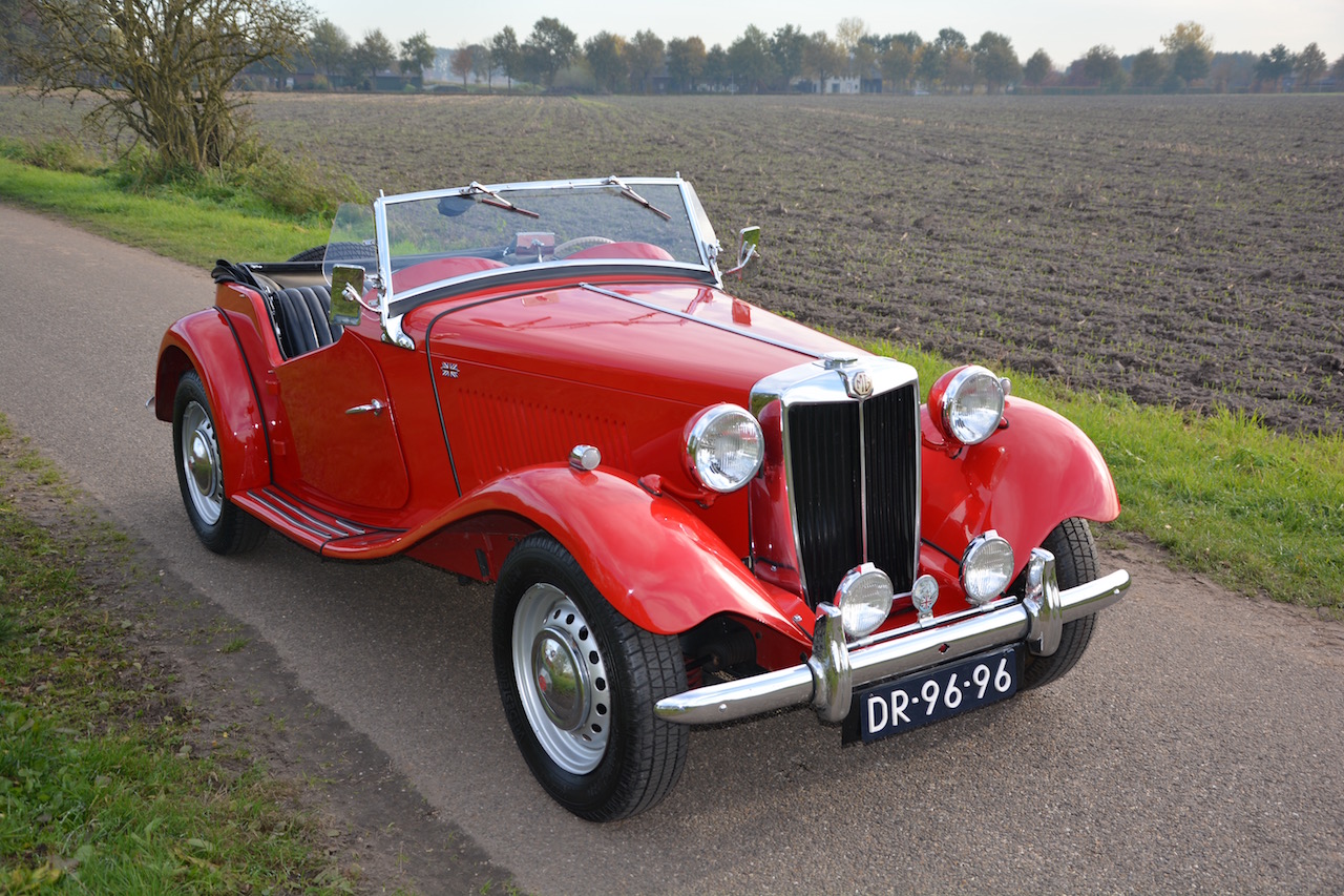 MG TD 1250 X-Pag afb42 british sports cars