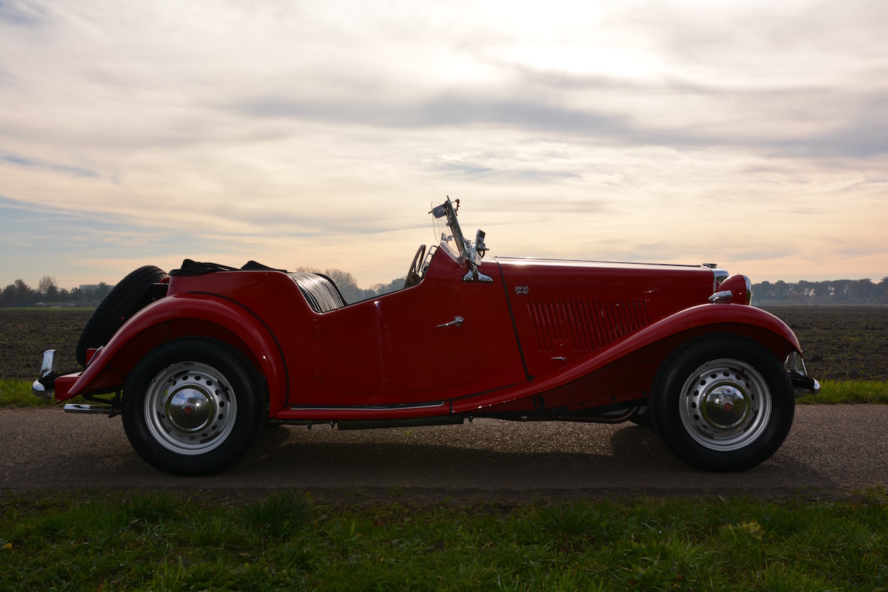 MG TD 1250 X-Pag afb38 british sports cars
