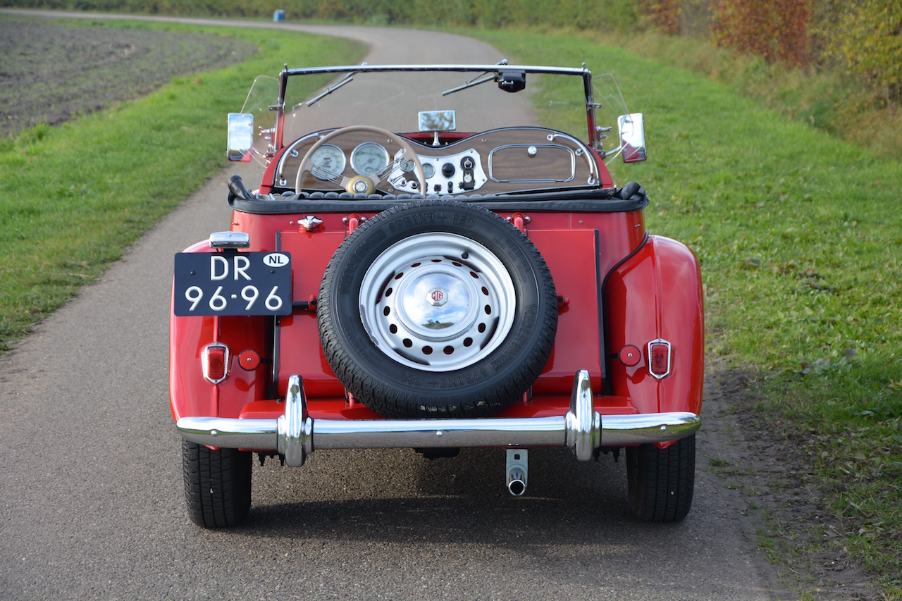 MG TD 1250 X-Pag afb35 british sports cars