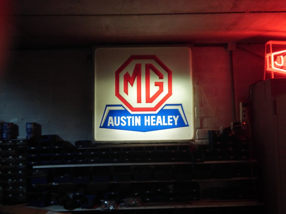 MG austin healey light